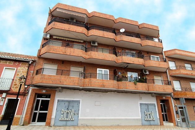 Foto 1 de Piso en venta en Navalucillos (Los) de 3 habitaciones con terraza