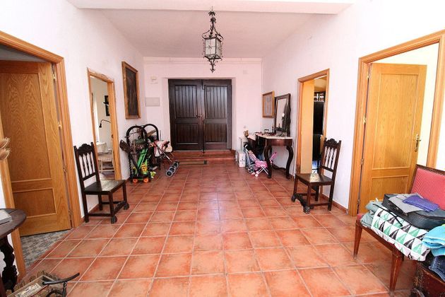 Foto 2 de Casa en venda a calle Tomás Costa de 8 habitacions amb terrassa i garatge