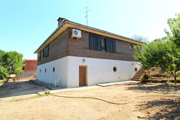 Foto 1 de Xalet en venda a San Martín de Pusa de 5 habitacions amb piscina i garatge