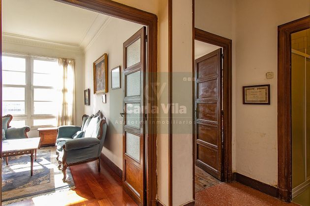 Foto 2 de Piso en venta en Centro - Recinto Amurallado de 5 habitaciones con balcón y calefacción