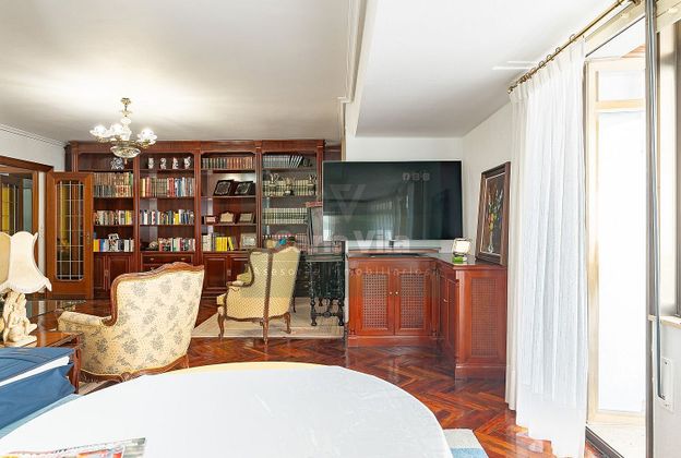 Foto 2 de Pis en venda a calle Recinto Amurallado de 5 habitacions amb garatge i balcó