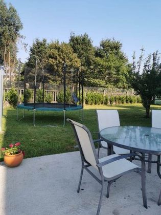 Foto 1 de Xalet en venda a calle O Monte de 6 habitacions amb terrassa i jardí