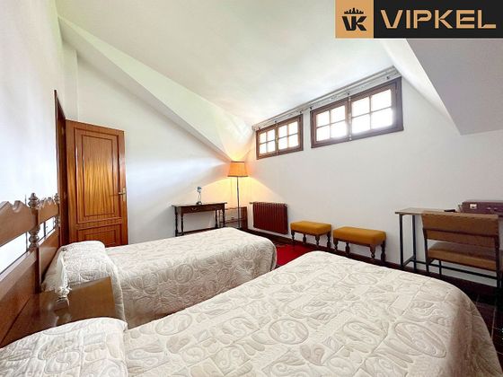 Foto 2 de Xalet en venda a Vimianzo de 9 habitacions amb terrassa i garatge