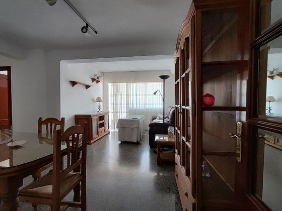 Foto 2 de Piso en venta en Perchel Norte - La Trinidad de 3 habitaciones con terraza y balcón