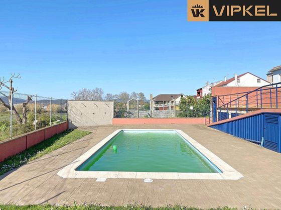 Foto 2 de Pis en venda a Boiro de 2 habitacions amb piscina i garatge
