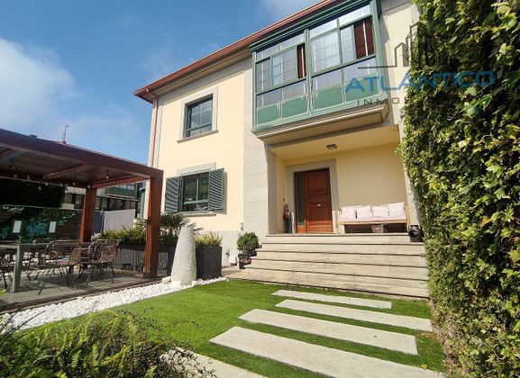 Foto 2 de Casa adossada en venda a Mesoiro de 3 habitacions amb terrassa i piscina