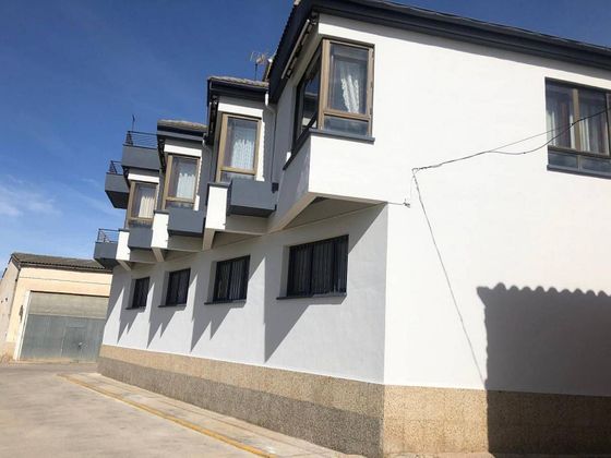 Foto 1 de Casa en venta en Sartaguda de 5 habitaciones con terraza y garaje