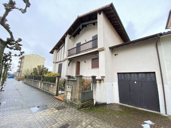Foto 2 de Casa en venda a calle Kale Nagusia de 5 habitacions amb terrassa i garatge
