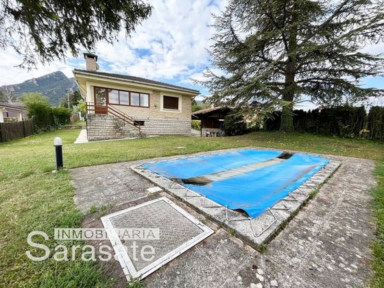 Foto 1 de Casa en venda a Ayegui de 5 habitacions amb terrassa i piscina