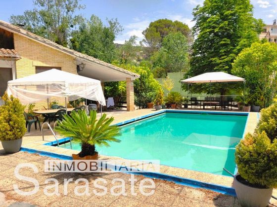 Foto 1 de Chalet en venta en Estella/Lizarra de 3 habitaciones con terraza y piscina