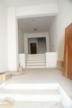 Foto 2 de Edifici en venda a calle Principe Asturias de 1747 m²