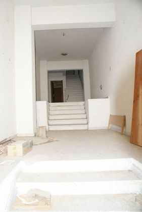 Foto 2 de Venta de piso en calle Principe Asturias con terraza y ascensor