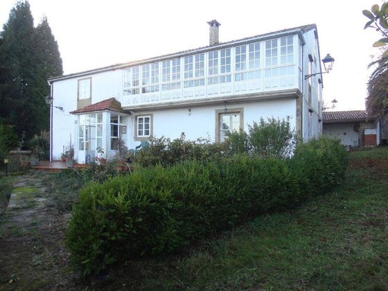Foto 1 de Xalet en venda a Brión de 6 habitacions amb terrassa i jardí