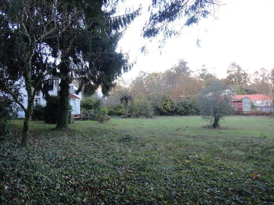Foto 2 de Xalet en venda a Brión de 6 habitacions amb terrassa i jardí
