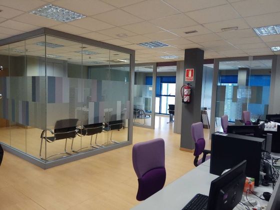 Foto 1 de Oficina en alquiler en Ensanche - Sar de 220 m²