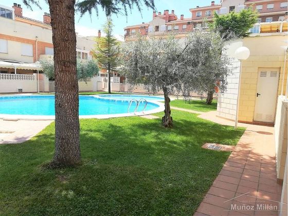 Foto 2 de Casa en venda a Santa Cruz - Industria - Polígono Campollano de 4 habitacions amb terrassa i piscina