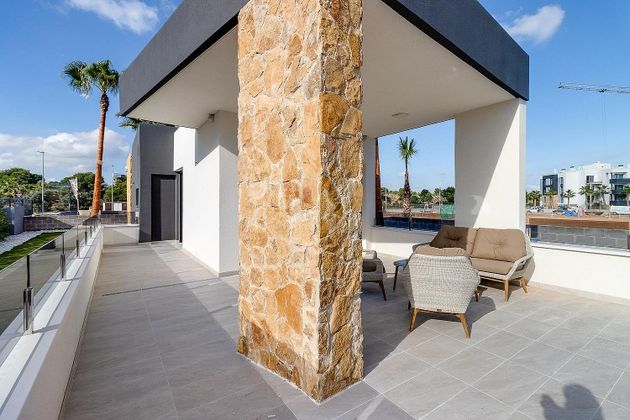 Foto 2 de Casa en venta en Altos - La Florida de 2 habitaciones con terraza y piscina