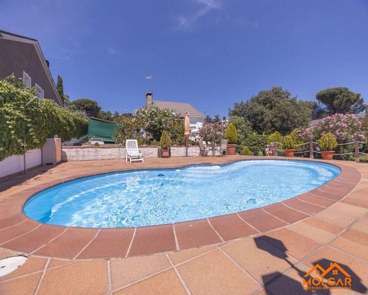 Foto 1 de Chalet en venta en Casar (El) de 3 habitaciones con terraza y piscina