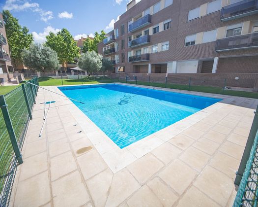 Foto 2 de Àtic en venda a Yebes - Valdeluz de 4 habitacions amb terrassa i piscina