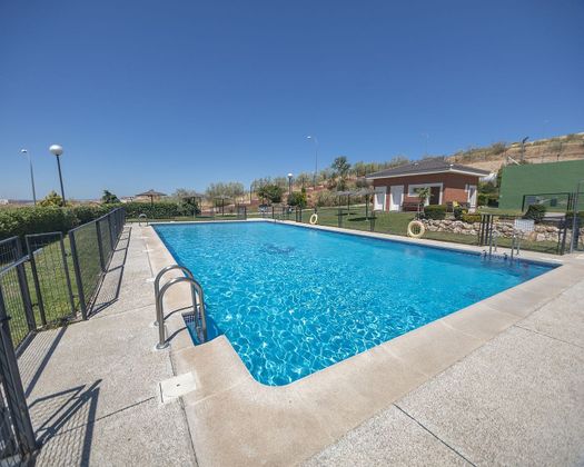 Foto 1 de Casa adossada en venda a Casar (El) de 3 habitacions amb piscina i jardí
