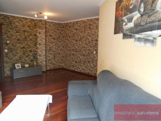 Foto 2 de Pis en venda a calle Do Miño de 3 habitacions amb garatge i calefacció