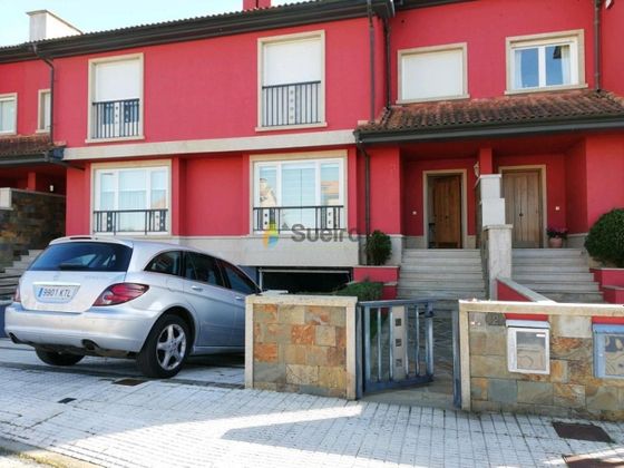 Foto 1 de Casa adossada en venda a urbanización Las Torres de 4 habitacions amb terrassa i piscina