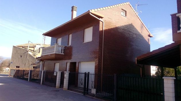 Foto 1 de Xalet en venda a Uruñuela de 3 habitacions amb terrassa i garatge