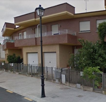 Foto 1 de Casa adossada en venda a Uruñuela de 4 habitacions amb terrassa i garatge