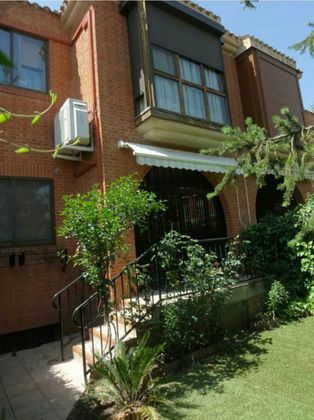 Foto 2 de Casa adosada en venta en San Adrián - La Cava de 4 habitaciones con terraza y piscina