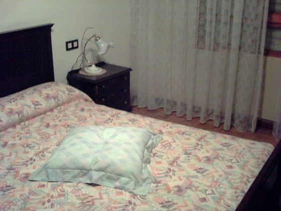 Foto 2 de Piso en venta en Uruñuela de 3 habitaciones con jardín y muebles
