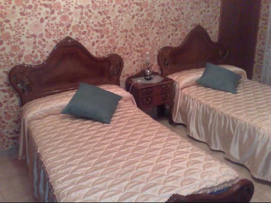 Foto 1 de Pis en venda a Centro - Logroño de 3 habitacions amb terrassa i mobles