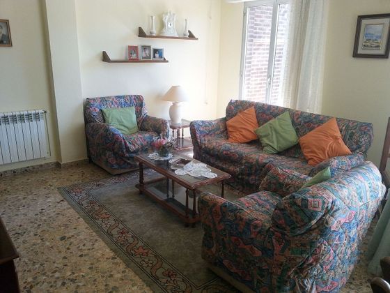 Foto 1 de Pis en venda a Cárdenas de 3 habitacions amb mobles i balcó