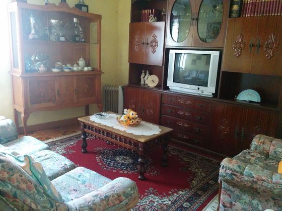 Foto 2 de Casa en venda a Briones de 4 habitacions amb mobles