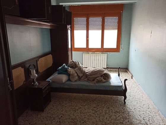 Foto 2 de Piso en venta en Berceo de 3 habitaciones con terraza y garaje