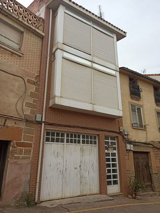 Foto 1 de Casa en venda a Cenicero de 7 habitacions amb terrassa i garatge