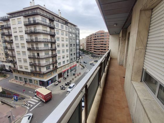 Foto 2 de Venta de piso en Centro - Logroño de 6 habitaciones con terraza y balcón