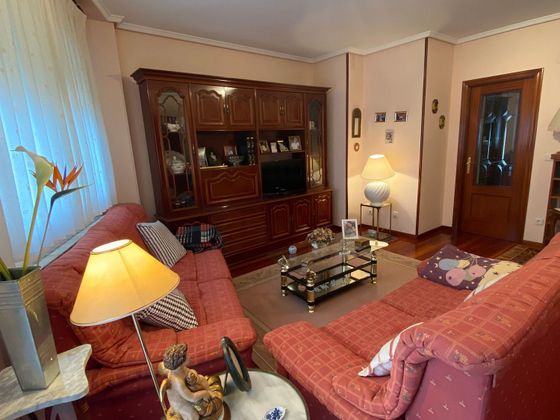 Foto 2 de Xalet en venda a calle Condes de Haro de 4 habitacions amb terrassa i garatge