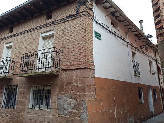Foto 2 de Casa en venta en Santa Coloma de 5 habitaciones con garaje y balcón