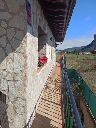 Foto 2 de Venta de chalet en Ezcaray de 4 habitaciones con terraza y garaje