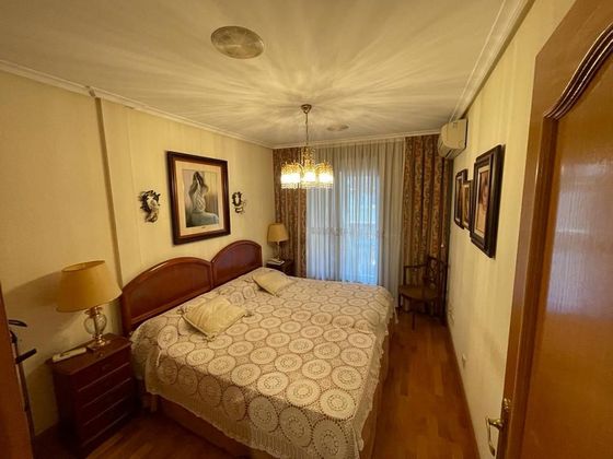 Foto 1 de Alquiler de piso en Centro - Logroño de 2 habitaciones con muebles y balcón