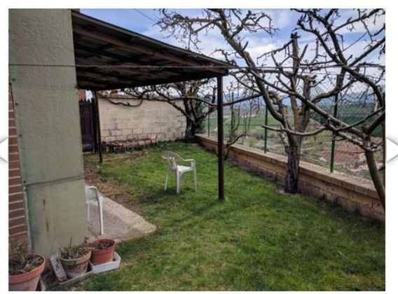 Foto 1 de Chalet en venta en Hormilla de 5 habitaciones con terraza