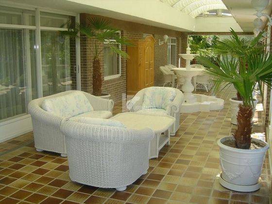 Foto 2 de Xalet en venda a Alzuza de 6 habitacions amb terrassa i piscina