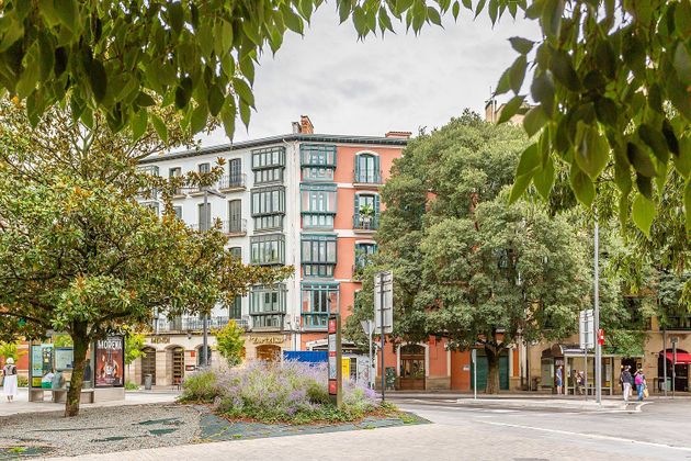 Foto 1 de Pis en venda a calle Navas de Tolosa de 3 habitacions amb balcó i calefacció