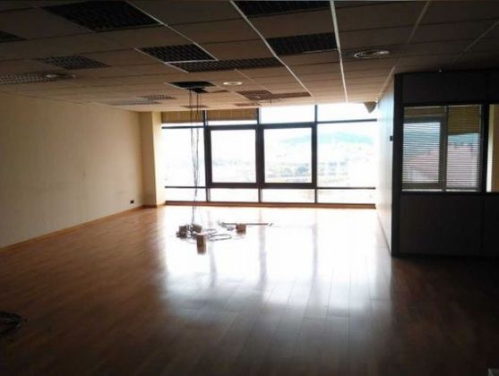 Foto 1 de Venta de oficina en Concheiros - Fontiñas de 975 m²