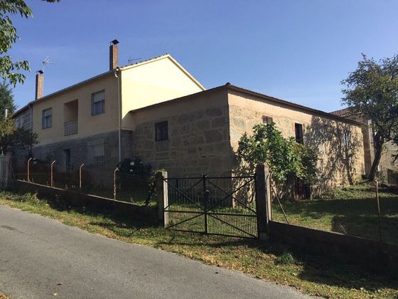 Foto 1 de Casa en venda a calle Vilar de 3 habitacions amb terrassa i jardí