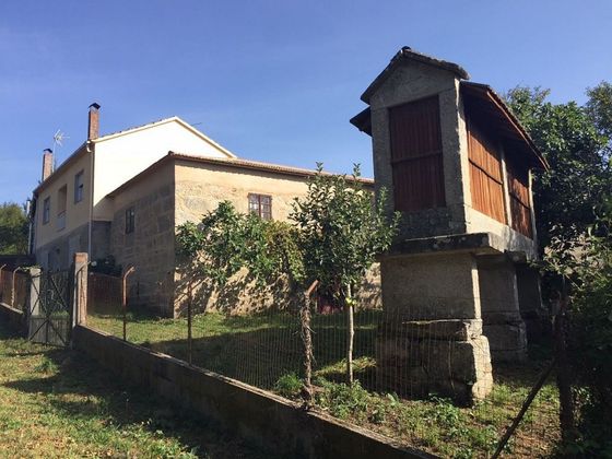Foto 2 de Casa en venda a calle Vilar de 3 habitacions amb terrassa i jardí