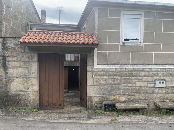 Foto 2 de Casa adosada en venta en calle A Pena de 4 habitaciones con garaje