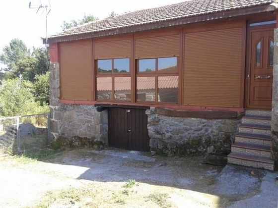 Foto 1 de Venta de chalet en calle Vilar de 2 habitaciones con garaje y jardín