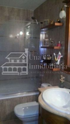 Foto 2 de Piso en venta en Villamayor de 2 habitaciones con garaje y calefacción