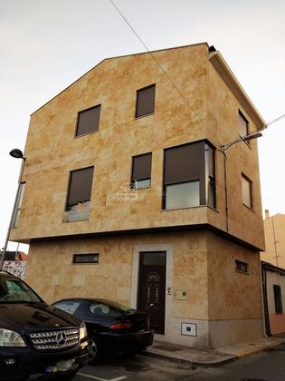 Foto 2 de Casa en venta en Villamayor de 3 habitaciones con terraza y garaje